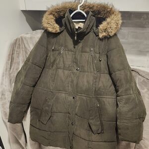 Liz Claiborne Olive Fur Hooded Puffer Jacket